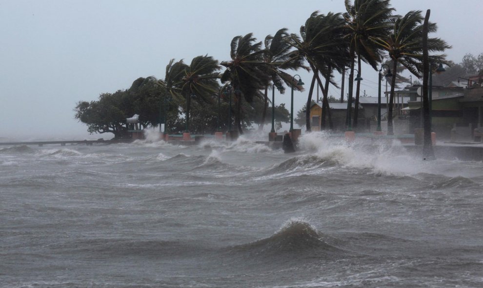 En Antigua y Barbuda, el 95% de los edificios han quedado destruidos, Fajardo, Puerto Rico / REUTERS