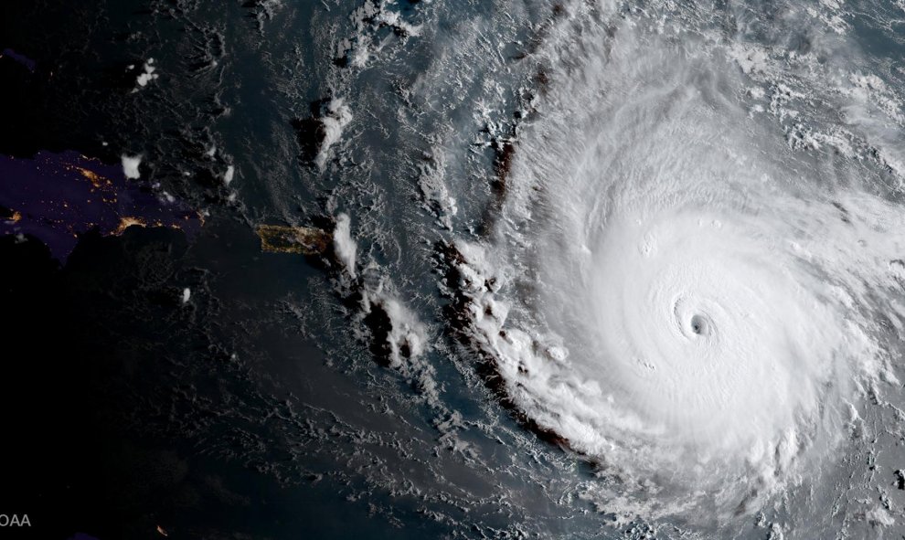 El huracán visto desde el satélite / NOAA National Weather Service National Hurricane Center -- REUTERS
