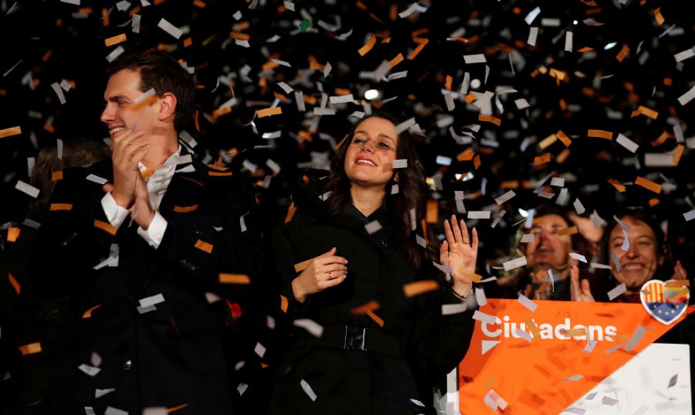 Rivera y Arrimadas celebran en Barcelona el resultado de Ciudadanos. REUTERS/Eric Gaillard