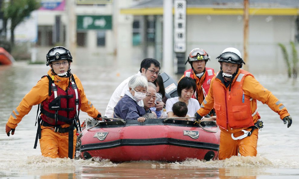 La intensa escasez de agua y el calor ha aumentado los temores de enfermedades en el oeste de Japón. / Reuters