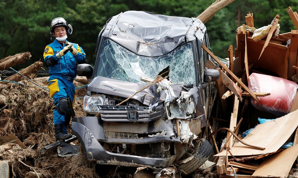 En nueve prefecturas del oeste y sudoeste de Japón, las autoridades emitieron órdenes de evacuación a más de 3.8 millones de personas. / Reuters