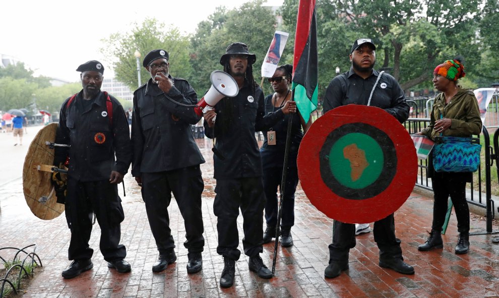 Algunos de los integrantes de las Nuevas Panteras Negras | REUTERS