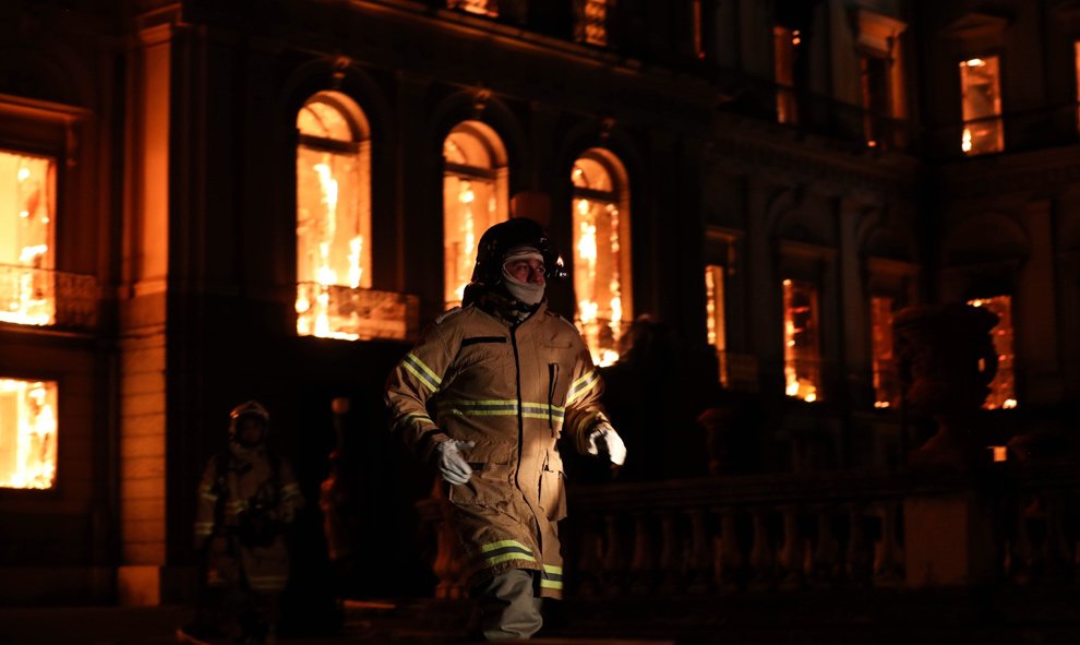 Las llamas comenzaron cuando ya estaba cerrado al público y solo había cuatro vigilantes en su interior.- EFE/Marcelo Sayão