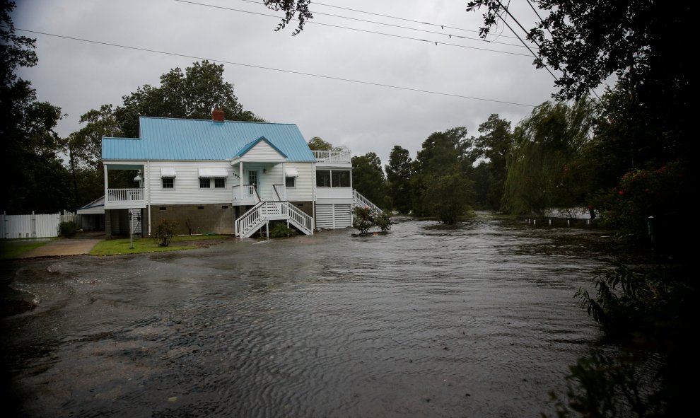 Florence ha tocado tierra a las 07.15 hora local en Wrightsville Beach, Carolina del Norte - REUTERS/Eduardo Munoz