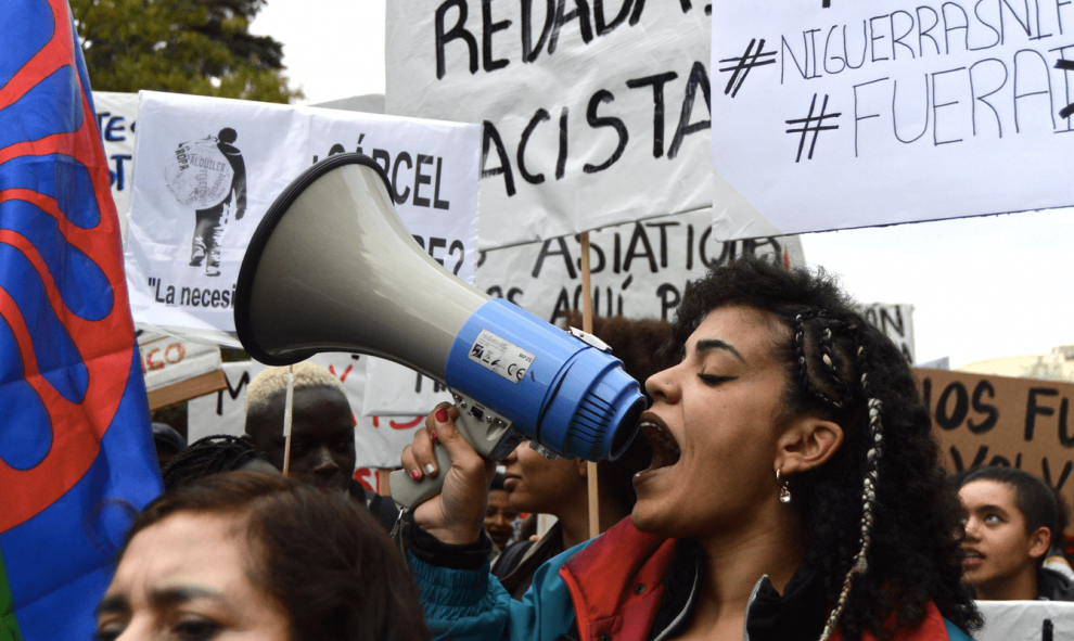 Cientos de personas se han concentrado en Cibeles en contra del racismo - Arancha Ríos