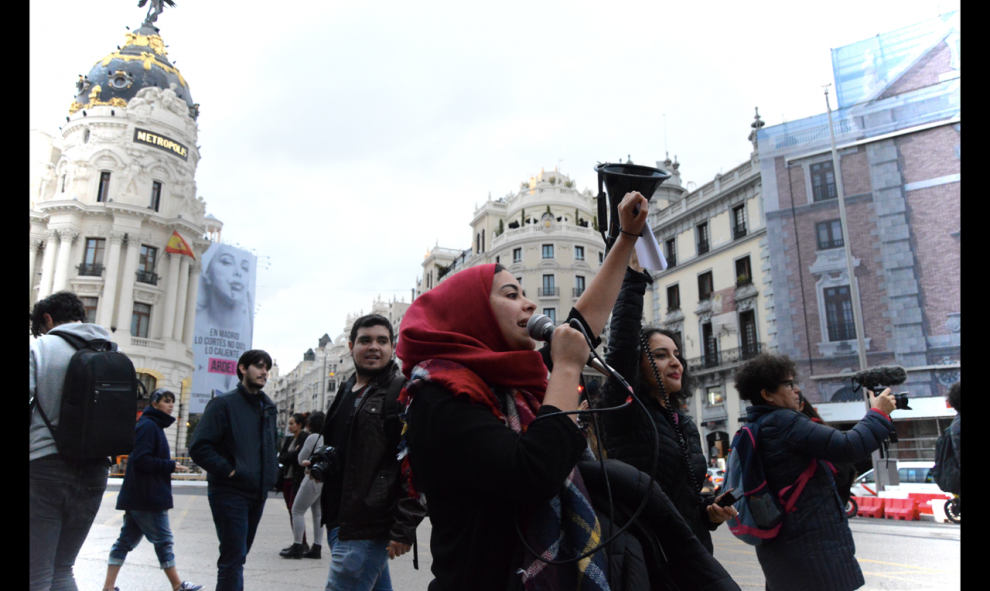 Cientos de personas se han concentrado en Cibeles en contra del racismo - Arancha Ríos