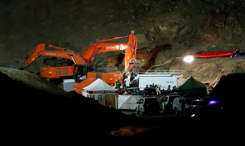 Los equipos de rescate, mineros de la Brigada de Salvamento Minero de Hunosa, Bomberos y Guardia Civil, encuentran sin vida el cuerpo de Julen. EFE/Daniel Pérez