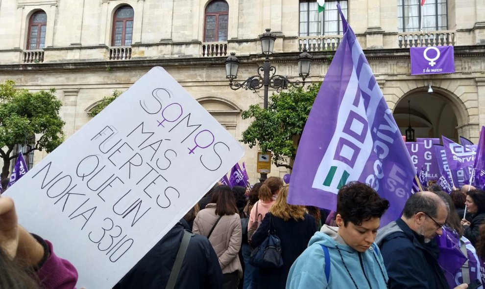 Detalles de los carteles. Manifestación del 8-M en Sevilla.- RAÚL BOCANEGRA