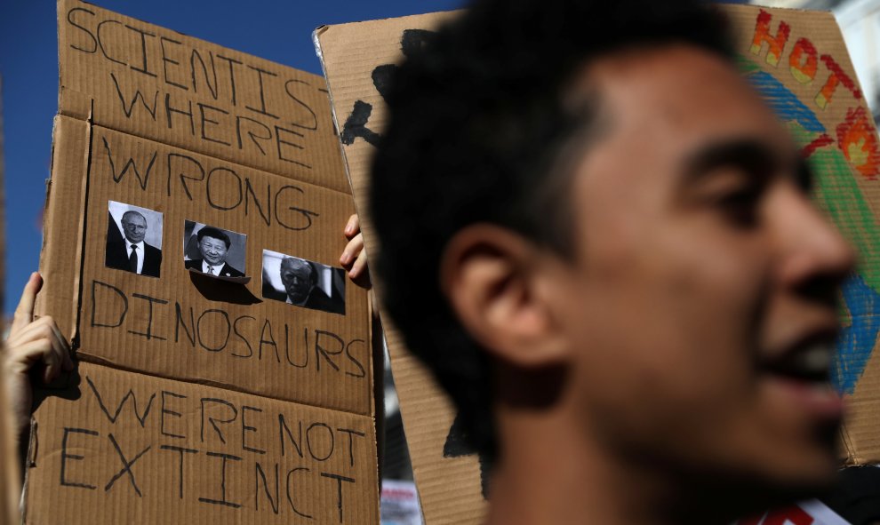 En Madrid, los estudiantes exigen una acción global sobre el cambio climático bajo el movimiento "Viernes para el Futuro". / Reuters