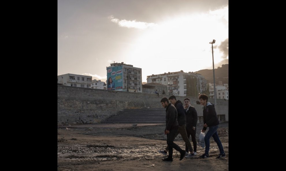 Protestas de la historia reciente de Argelia.Karim Toulieb