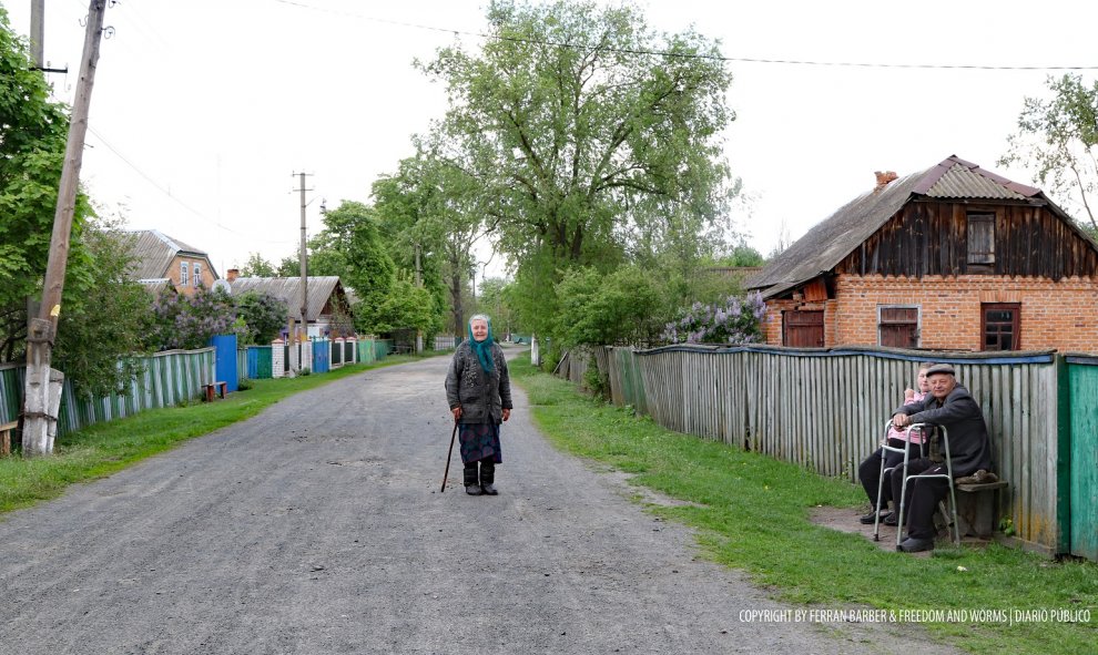 Aldea de Zelena Polyana, situada en los límites de la zona de exclusión de Chernóbil. / FERRAN BARBER