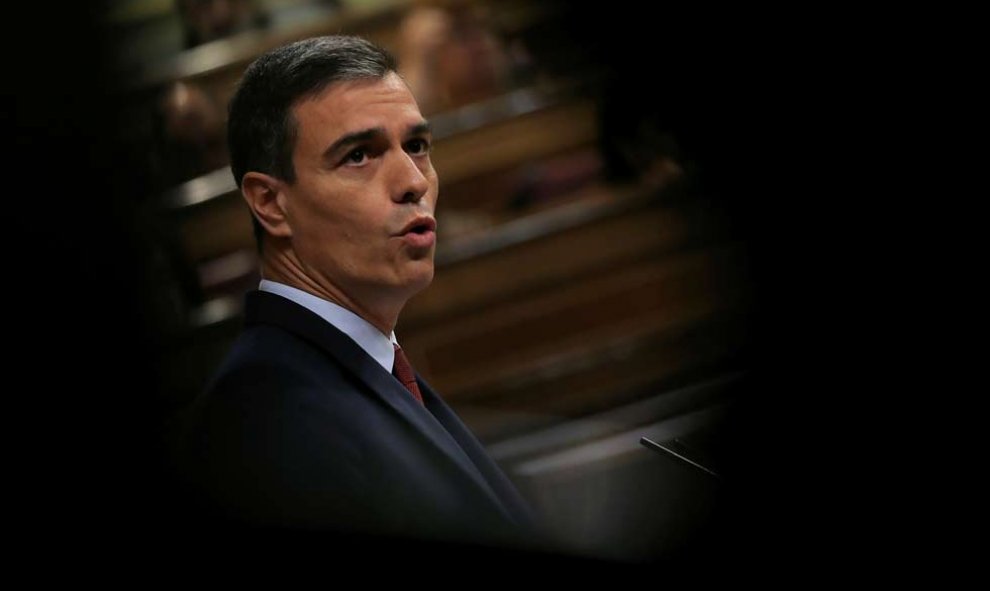 Pedro Sánchez en un momento de su discurso. (SERGIO PÉREZ | REUTERS)