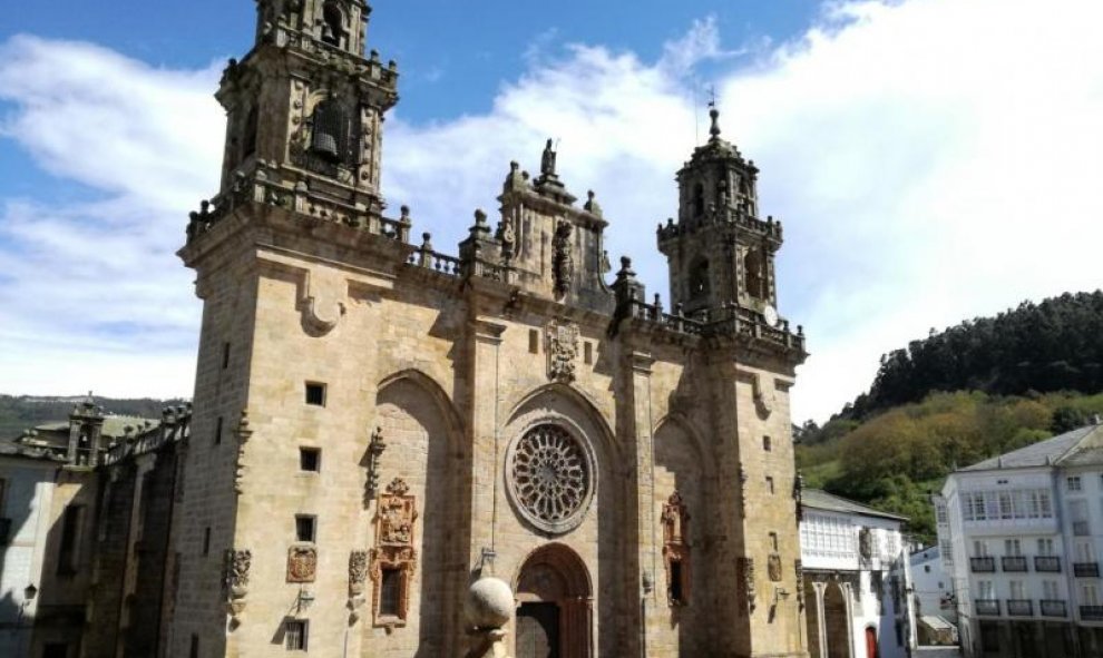 Mondoñedo, en Lugo, que posee el título de ciudad desde 1156 por concesión regia por parte Alfonso VII de León / lospueblosmasbonitosdeespana.org