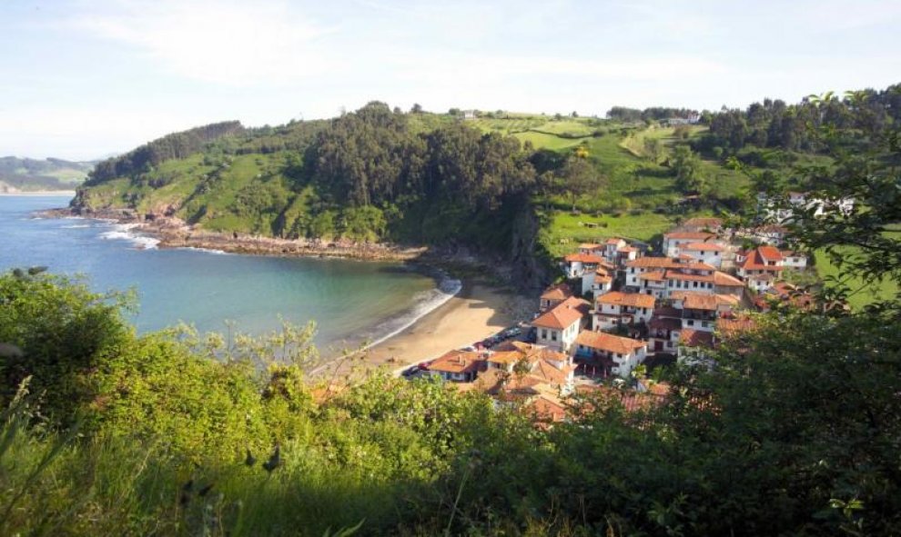 Tazones, Asturias. Declarado conjunto histórico, es un pequeño pueblo marinero situado en el municipio de Villaviciosa, en pleno corazón de la Comarca de la Sidra del Principado de Asturias. / lospueblosmasbonitosdeespana.org