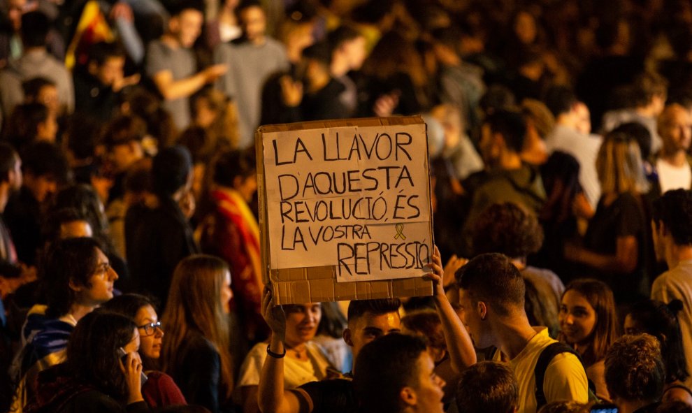 17/10/2019 - Cuarta jornada de protestas en Barcelona contra la sentencia del procés. /EUROPA PRESS (David Zorrakino)