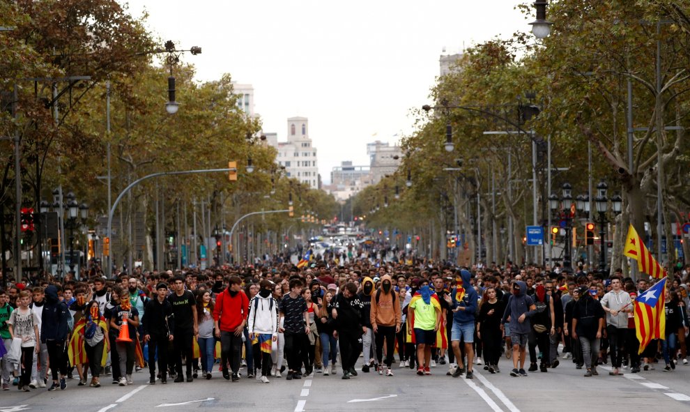 17/10/2019 - Cuarto día de protestas en Cataluña por la sentencia del 'procés'. / REUTERS (Jon Nazca)