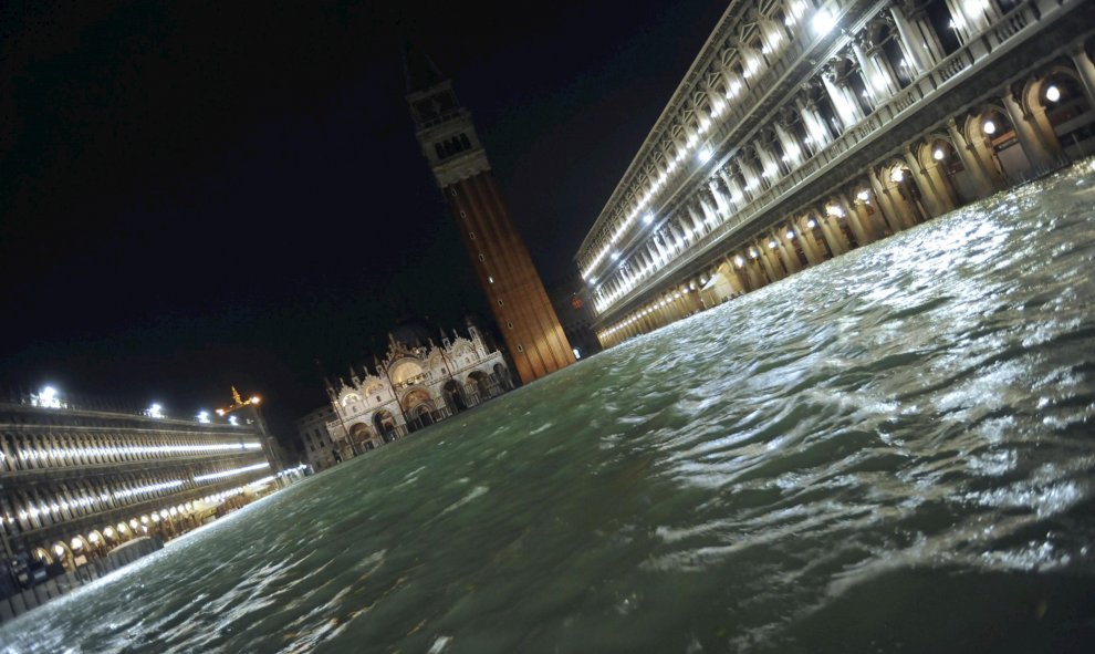 12/11/2019.- Vista de las inundaciones en Venecia.