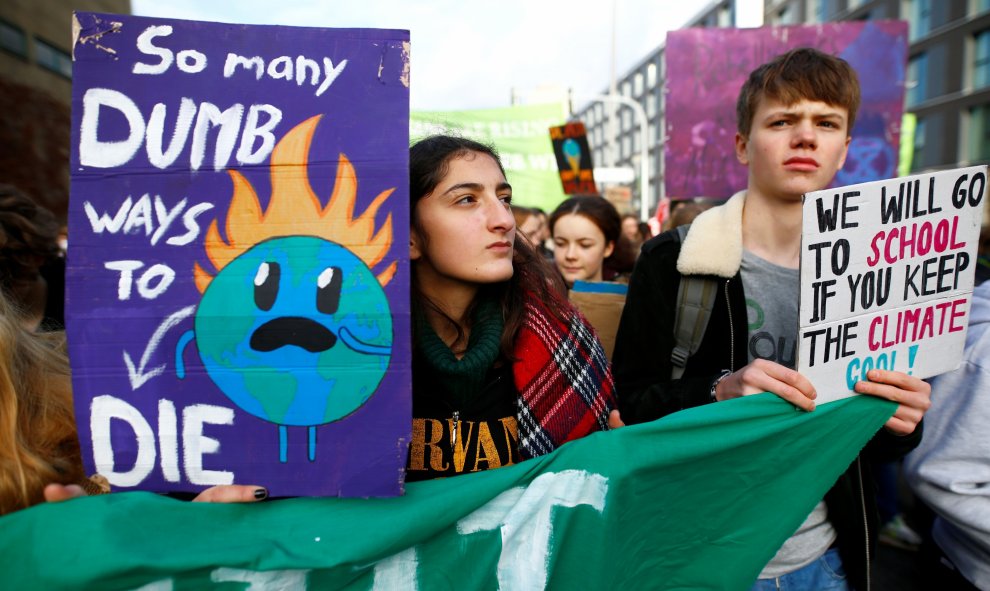 Los jóvenes alemanes han llenado las calles de ciudades como Colonia. / Reuters