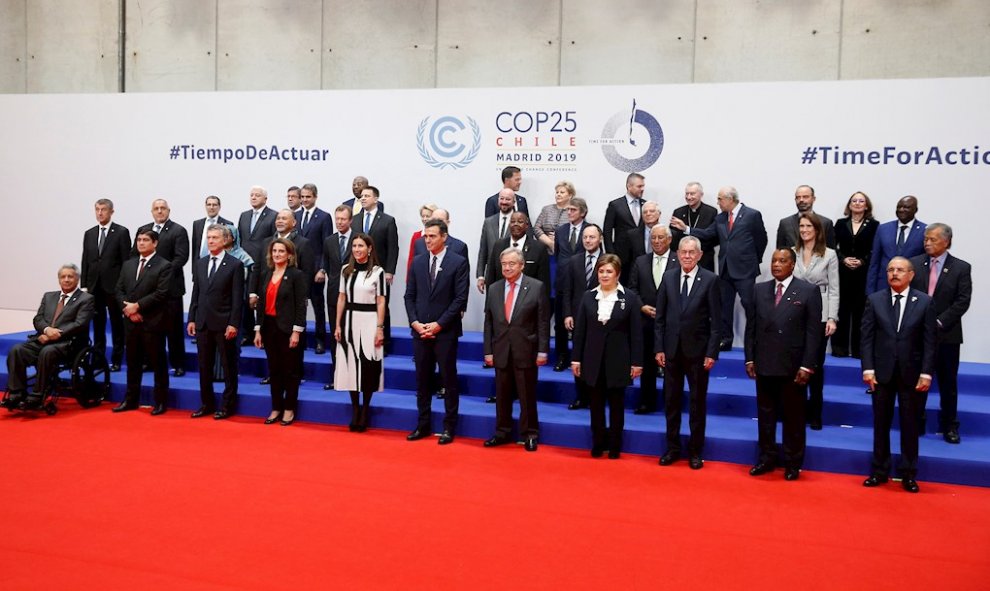 02/12/2019 - Fotografía de familia de la COP25 en Madrid. / EFE - CHEMA MOYA