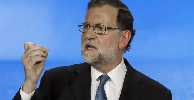 El presidente del Gobierno y del PP, Mariano Rajoy, durante su intervención en la segunda jornada del XVIII Congreso nacional del partido que se celebra hasta mañana en la Caja Mágica de Madrid. EFE/JuanJo Martín