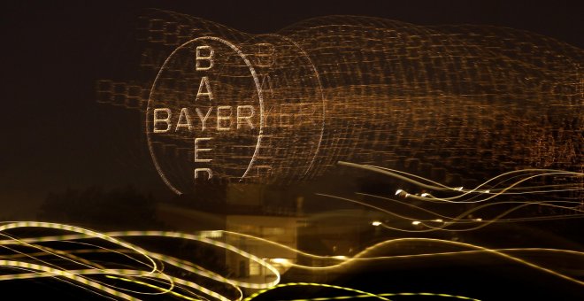 El logo de la farmacéutica Bayer en su sede en la ciudad alemana de Leverkusen. REUTERS/Ina Fassbender