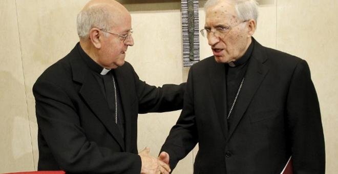 El presidente de la Conferencia Episcopal, Ricardo Blázquez, y su antecesor, Antonio María Rouco Varela. / EFE