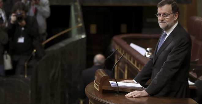 El presidente del Gobierno, Mariano Rajoy, durante su intervención ante el pleno del Congreso donde expone las conclusiones del último Consejo Europeo EFE/Chema Moya