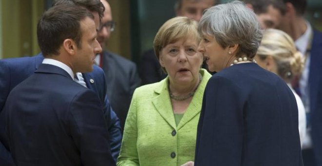 Macron, Merkel y May, hoy en Bruselas. EFE/Olivier Hoslet