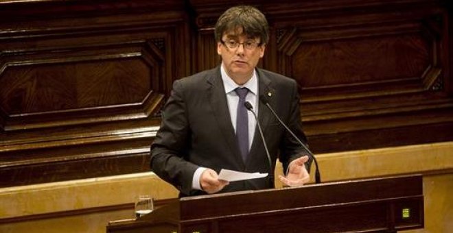 Carles Puigdemont dona explicacions al Parlament sobre el cessament de Jordi Baiget. EFE/Quique García