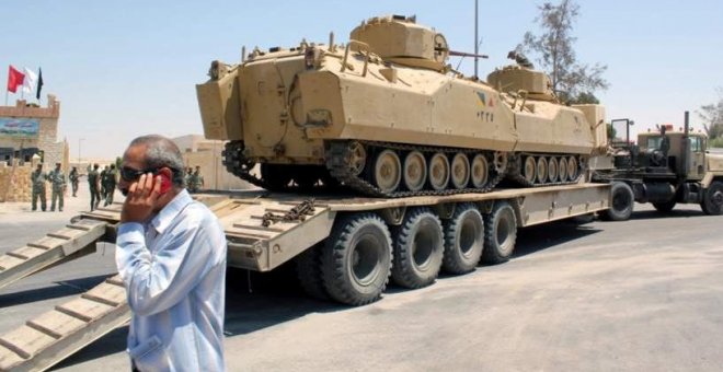 Imagen de archivo de un tanque en la península del Sinaí. EFE
