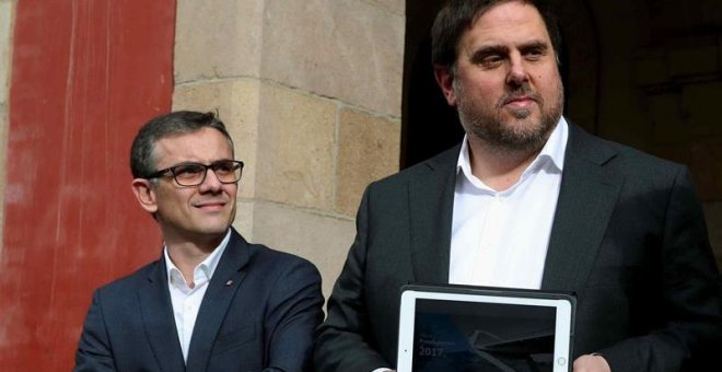 Fotografía de archivo (29/11/2016), del secretario general de Economía del Gobierno catalán, Josep Maria Jové Lladó (i), junto al vicepresidente del Govern y conseller de Economía, Oriol Junqueras (d). /EFE