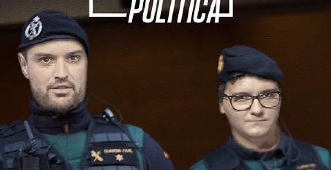 Cartel de 'No te metas en política', en Barcelona