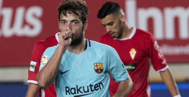 El delantero del F.C Barcelona José Manuel Arnáiz celebra su gol, tercero del equipo ante el Real Murcia. /EFE