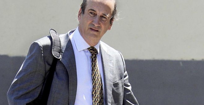 Francis Franco se enfrenta a peticiones de condena de hasta seis años de prisión en el juicio que comienza este lunes en Teruel. EFE