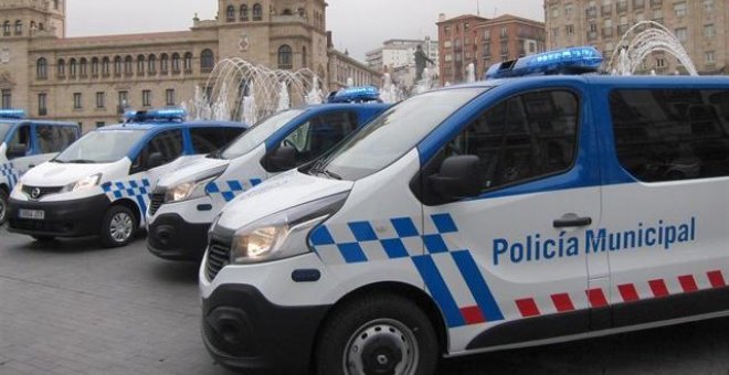 Coches y furgonetas de la Policía Municipal de Valladolid. / Europa Press