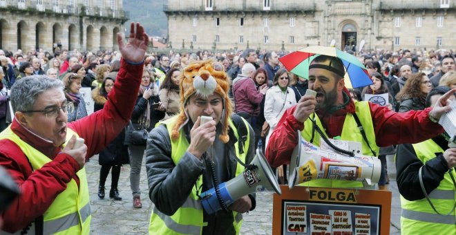 Manifestación en el Obradoiro de los trabajadores de la Administración de Justicia. EFE