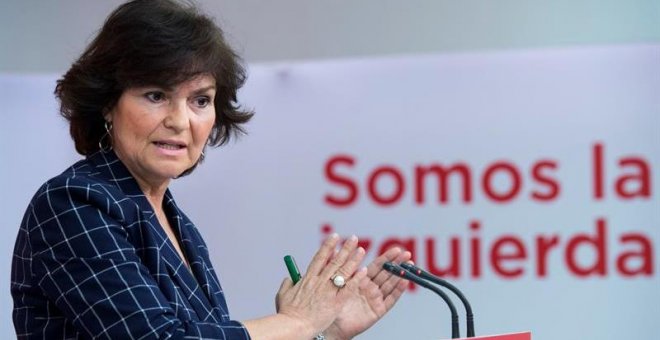 La secretaria de Igualdad del PSOE, Carmen Calvo, tras la reunión de la Comisión Ejecutiva Permanente, en la que el partido socialista ha presentado hoy una nueva Ley que impulsa la igualdad retributiva y de trato entre hombres y mujeres. EFE