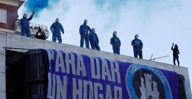 El colectivo neonazi Hogar Social Madrid convoca una concentración ante el edificio que ocupa en el centro de Madrid para oponerse al desalojo ordenado por un juzgado/EFE