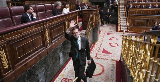 Mariano Rajoy abandona el Congreso tras la sesión matutina del debate de la moción  DANI GAGO