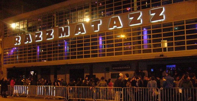 Imagen del exterior de la sala Razzmatazz. Gabriel Vidal (Dominio Público)