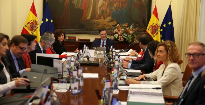 El presidente del Gobierno, Pedro Sánchez, preside la reunión del Consejo Ministros.POOL MONCLOA/Fernando Calvo