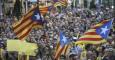 Manifestación en Tarragona contra la suspensión de la consulta soberanista por parte del Constitucional. JAUME SELLART (EFE)