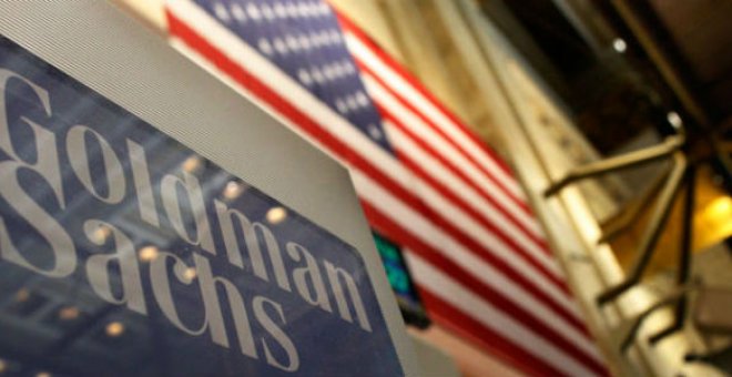 Goldman Sachs pactó el pago de una multa con la Comisión del Mercado de Valores. -REUTERS