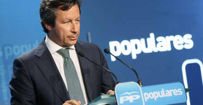 El vicesecretario general de Organización del PP, Carlos Floriano, en la rueda de prensa de este lunes.