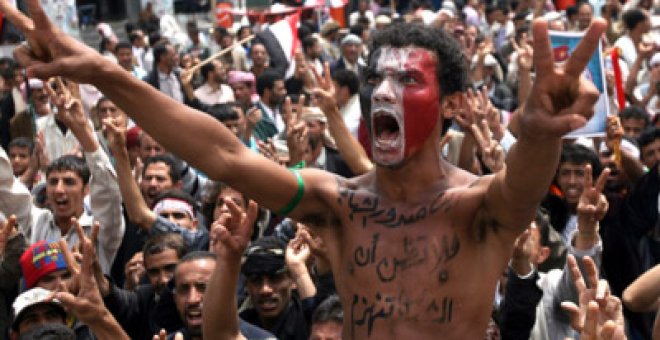 Opositores yemeníes exigieron el jueves la renuncia y el procesamiento del presidente Ali Abdalá Saleh en una manifestación en Saná. -