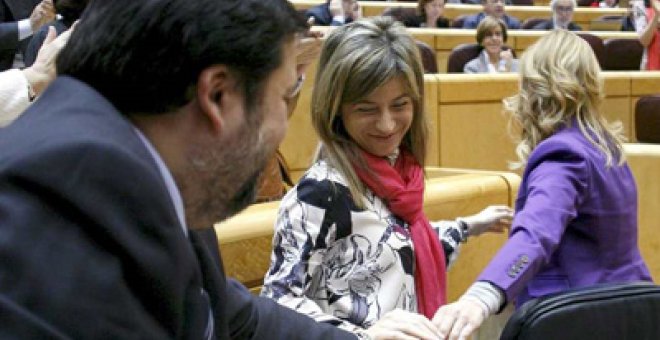 Los ministros de Igualdad, Bibíana Aído (c) y Justicia, Francisco Caamaño, y la secretaria de Organización del PSOE, y senadora Leire Pajín. EFE