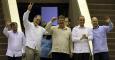 Fernando González, René González, Ramón Labañino, Antonio Guerrero y Gerardo Hernández, los agentes cubanos conocidos como 'Los Cinco', durante su recibimiento oficial en la sesión de clausura de la Asamblea cubana, en La Habana (Cuba). -EFE/Alejandro Ern