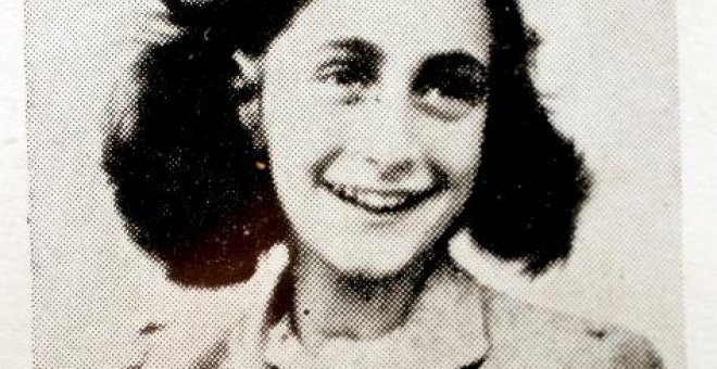 Ana Frank, la niña judía cuyo diario ha pasado a la Historia de la literatura y ahora inspira un musical.
