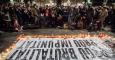 Pancarta en recuerdo de Patricia, esta madrugada en la plaza Sant Jaume de Barcelona.