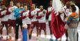 Los jugadores de Qatar, durante el himno nacional antes del partido contra España. KARIM JAAFAR / AFP